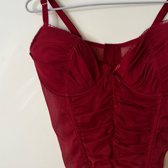Roselle Red Corset with hook eye closure 36D - Picture 2 of 6